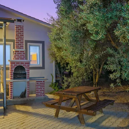Вилла Avci Villa-fethiye 3+1 In Garden With Private Pool, 10 Minutes To The Фетхие