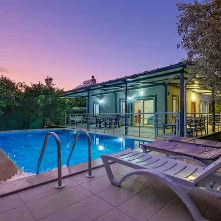 Вилла Avci Villa-fethiye 3+1 In Garden With Private Pool, 10 Minutes To The Фетхие