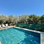 Avci Villa-fethiye 3+1 In Garden With Private Pool, 10 Minutes To The