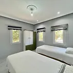 Avci Villa-fethiye 3+1 In Garden With Private Pool, 10 Minutes To The