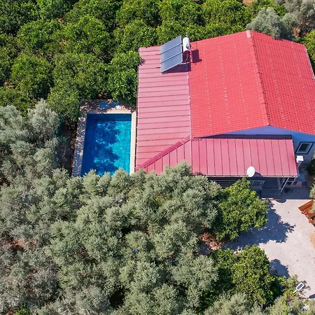 Avci Villa-fethiye 3+1 In Garden With Private Pool, 10 Minutes To The * 페티예